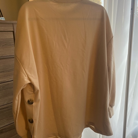 Boohoo Maternity Side Button Nursing Sweatshirt - Picture 2 of 3